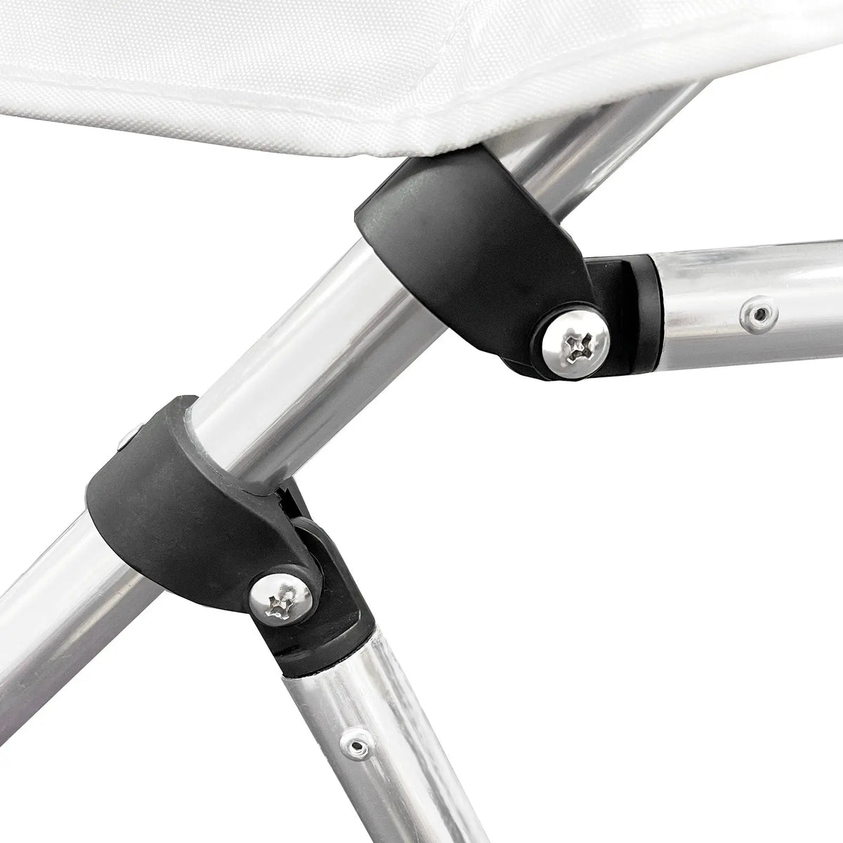 Close up view of jaw slides with flex that can accommodate slight size variations.