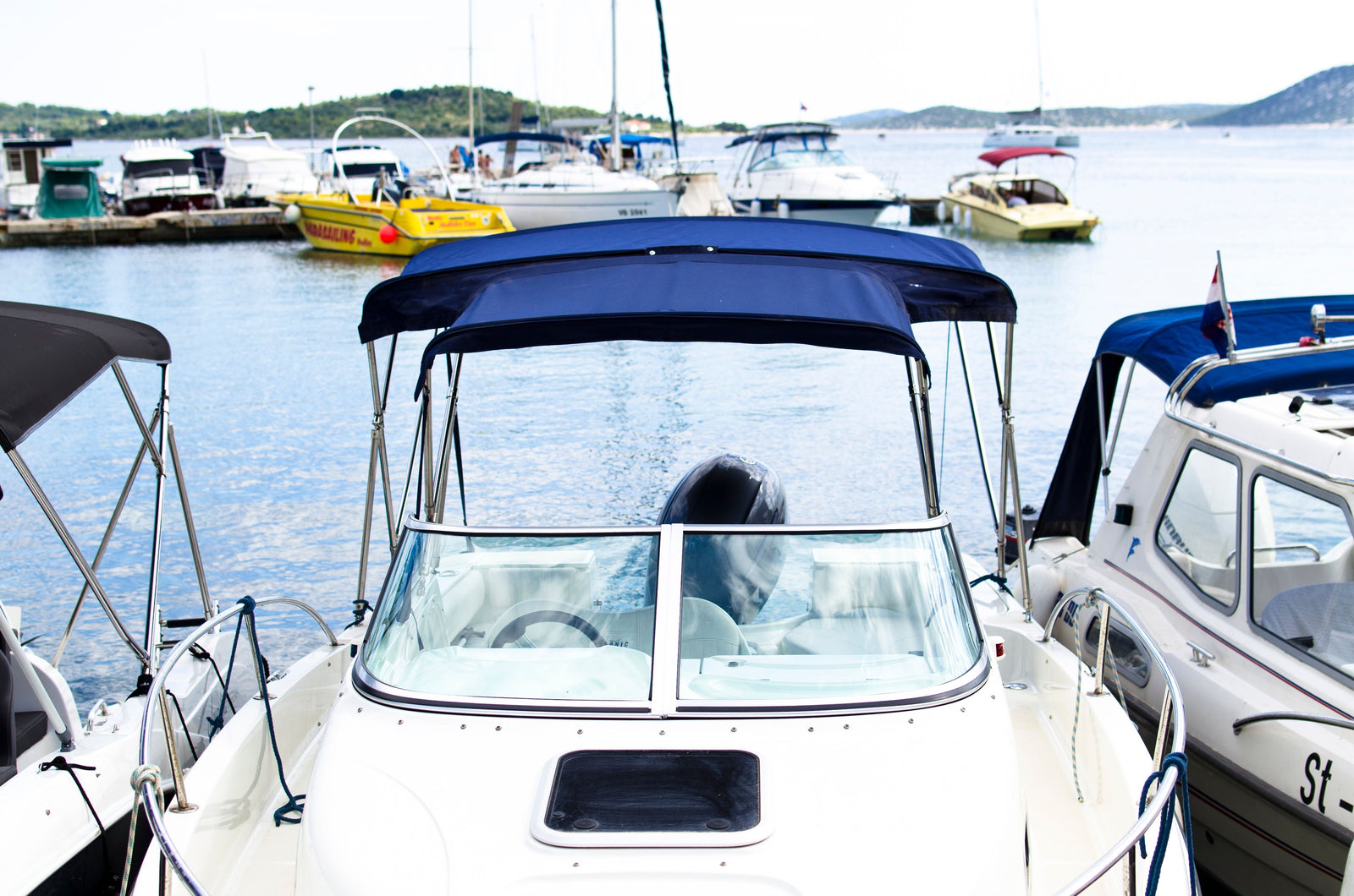 3 Bow vs. 4 Bow Bimini Top Replacement Canvas: Which Is Best for Your Boat?