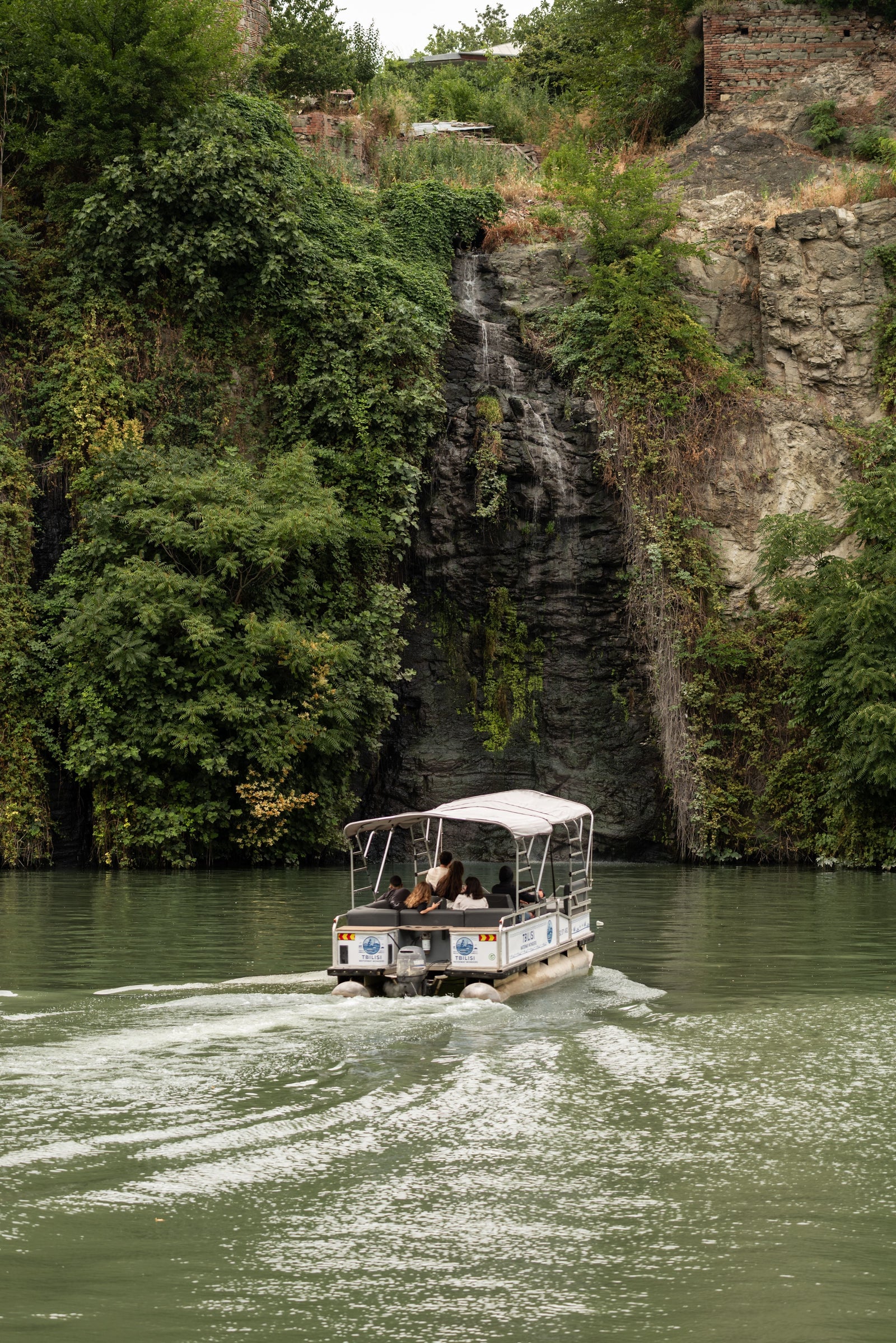 Best Pontoon Covers: Complete Guide to Protect Your Boat
